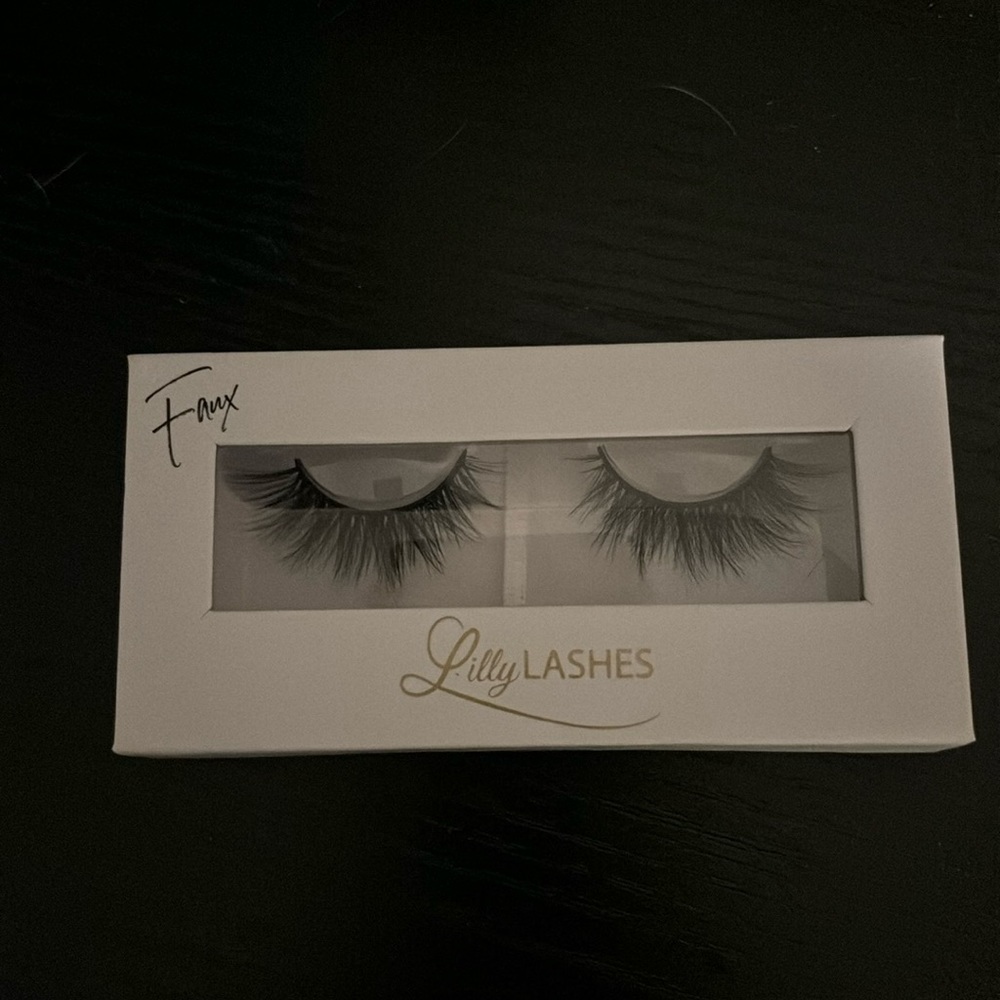 Lilly lashes